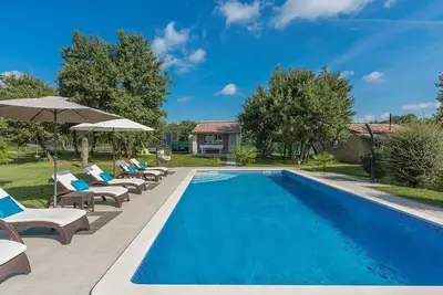 Image de Maison de vacances Mamesa avec piscine et jardin près de Rovinj