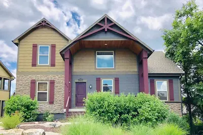 Image de Canyon Rock Lodge 5br 5ba dans le magnifique canyon de Branson!