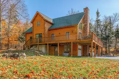 Image de Charmante maison avec table de billard, babyfoot et Hoa beach / dock sur le lac Moosehead!