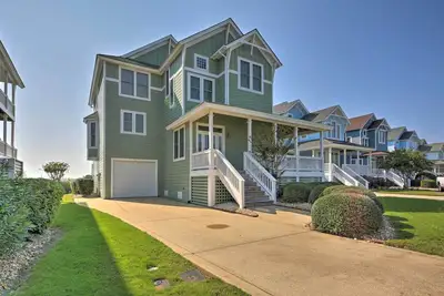 Image de Nouveau! Manteo Waterfront Resort Home avec quai de 30 pieds!