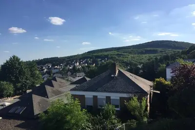 Image de 4-Bett-Fewo Pellenzblick, rez-de-chaussée - Ferienwohnungen Pellenzblick
