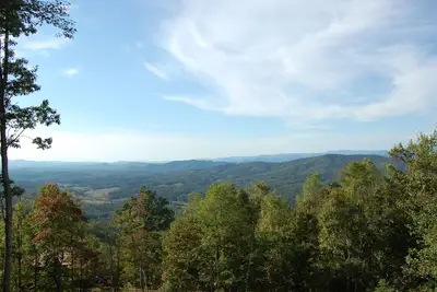 Image de Brand New Mountain Top Cabin à 5 minutes du John C. Campbell Folk School