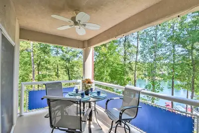 Image de Nouveau! Lake Keowee Condo w / Vues + Piscines + Marina!