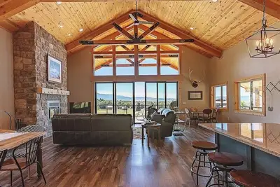 Image de Retraite Canyon Pines | Faites glisser le pont | Jacuzzi | Vue imprenable