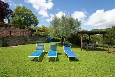 Image de Appartement dans une maison de vacances avec Wifi, piscine, Tv, patio, animaux admis, parking