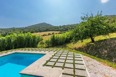 Image de Confortable appartement dans une maison de vacances avec piscine, Tv, animaux admis et parking