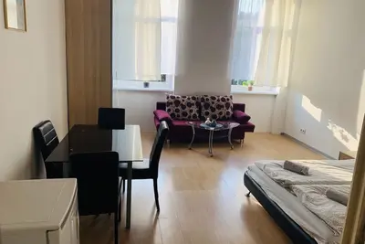 Image de Appartement 1 pièce juste à côté de la station de métro près du centre