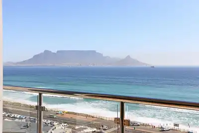 Image de Luxury Unit with iconic breathtaking  views of Table Mountain & Robben island.