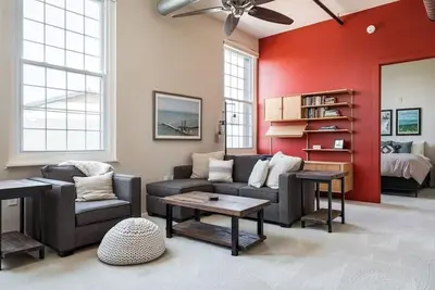 Image de Nouveau Condo Tc Centre-Ville! Sommet du sommet