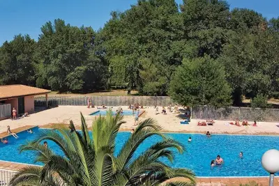 Image de Vacances de plage! Appartement cosy et charmant à 800m de la plage
