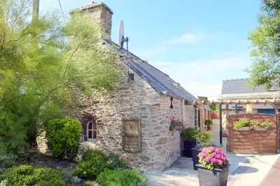 Image de Maison bretonne en pierre très proche de la plage, Landéda