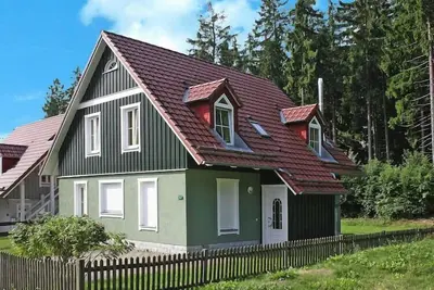 Image de Chalets dans le parc des sapins, sapin