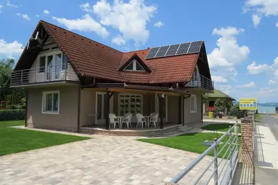 Image de Appartement / app. pour 3 personnes avec 35m² à Balatonlelle (125036)