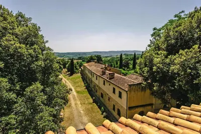 Image de Maison de campagne en Toscane avec piscine et oliviers