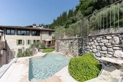 Image de Appartement Borgo Alba avec piscine partagée