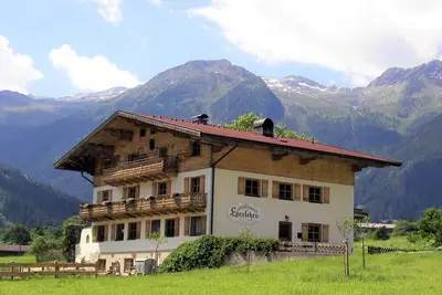 Image de Appartement Ă Krimml avec balcon