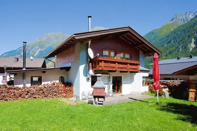 Image de Grande maison de vacances avec jardin et balcon dans l'Ötztal