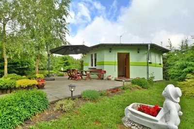 Image de Maison près de Kołobrzeg avec Étang Privé