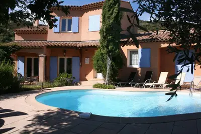 Image de Villa spacieuse avec piscine près de Cannes et Grasse