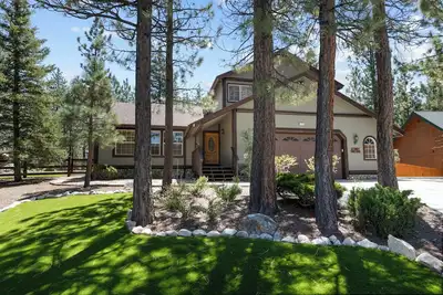 Image de Stony Creek Cabin - 4br / 2. 5ba / Spa / WiFi / Vue sur la forêt