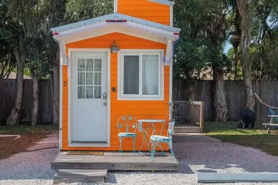 Image de Tiny House SIesta- parfaite petite maison pour deux!