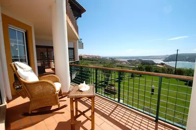 Image de Cereja - Appartement de 3 chambres dans un grand complexe avec vue sur la mer