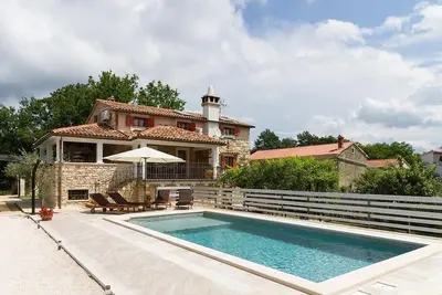 Image de Maison de vacances Svetvinčenat pour 1 - 6 personnes avec 3 chambres à coucher - Maison de vacances