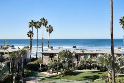 Image de Nouveau! Vues à couper le souffle sur l'océan Whitewater! Magnifique Condo Rénové