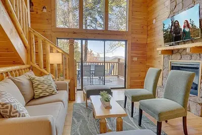 Image de Très bien situé pour le parc, Gatlinburg. Sauna, bain à remous, théâtre, salle de jeux