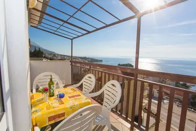 Image de Appartement de deux chambres avec la terrasse et la vue sur le mer Baska Voda, Makarska (A-6761-d)