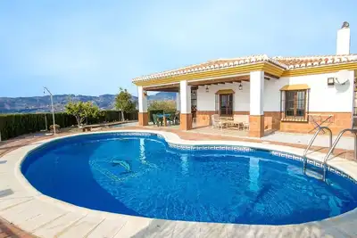 Casa Adrian Almáchar by Ruralidays
