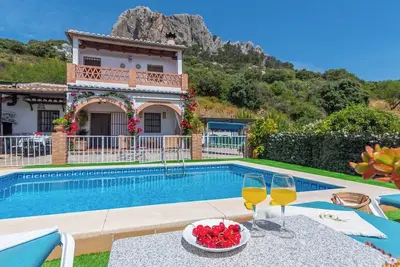 Casa El Carril Benalauría by Ruralidays
