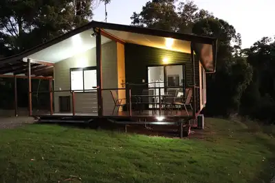 Image de Cabine indépendante de 2 chambres - cascades, forêt tropicale, faune, sentiers pédestres