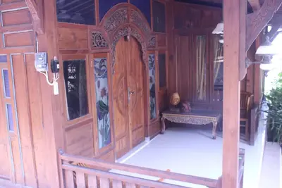 Image de Maison traditionnelle javanaise Omah Putih Limasan