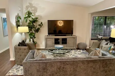 Image de Nouveau à la location, incroyable condo rénové 2bd / 2bath dans le parcours de golf Pga National