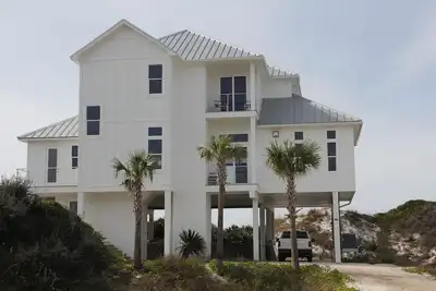 Image de Superbe plage / Gulf Front Home, Dog-Friendly