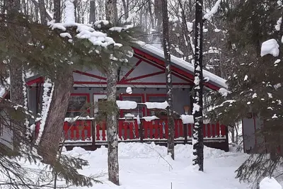 Image de Une maison de vacances confortable au cœur d'un grand pays de neige