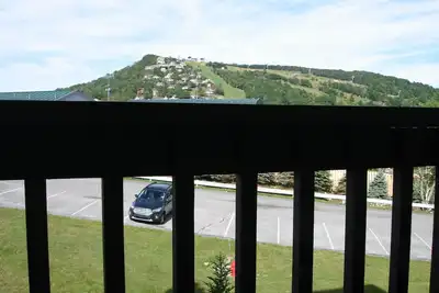 Image de Magnifique vue sur la montagne Condo avec navette gratuite pour les pistes de ski