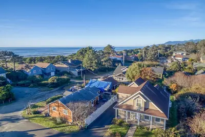 Image de Magnifiques animaux de compagnie Rockaway Home Two Blocks from Beach!