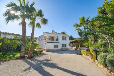 Image de Grande villa confortable à Moraira, Costa Blanca, Espagne avec piscine chauffée pour 12 personnes