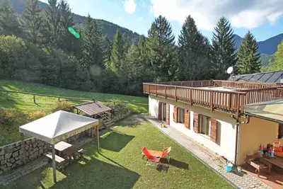 Image de Appartement avec Wifi, piscine, Tv, terrasse, animaux admis, parking, près de Riva Del Garda