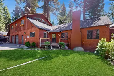 Image de Condo qui accepte les chiens près du lac avec une terrasse meublée et une grande cour fermée!