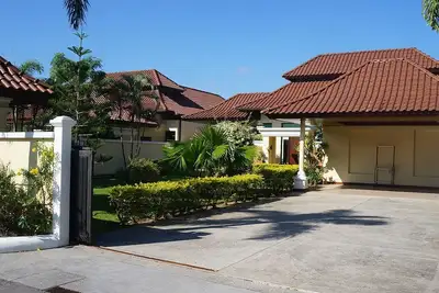 Image de Les Palmares Villas - Villa 3 Chambres avec Piscine Privée - Abf