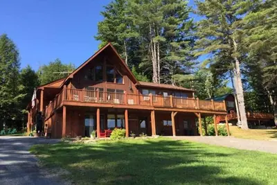Image de Riversway / Adk A Frame 2 Bedroom Avec cuisine complète.