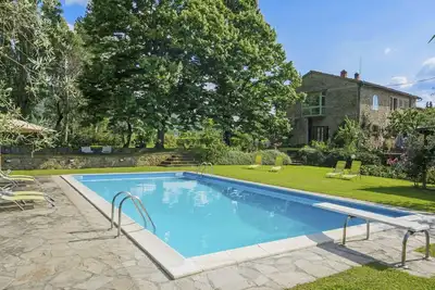 Image de Joli appartement dans une maison de vacances avec piscine, Wifi, terrasse, animaux admis, parking