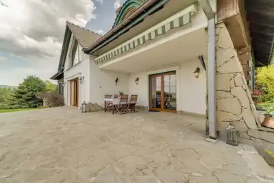 Image de Maison de vacances privée avec bain à remous, piscine privée, Wifi, Tv, terrasse, parking