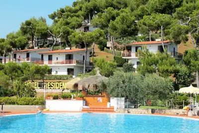 Image de Confortable appartement avec Wifi, climatisation, piscine, Tv, terrasse, animaux admis et parking