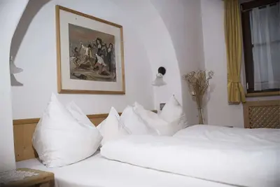 Image de appartement dans quartier exclusif avec cheminée