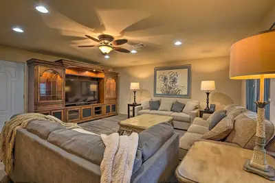 Image de Nouveau! Cozy Family Home w \/ Fire Pit, 4Mi Ă Lake Fork