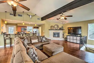 Image de Nouveau! Canyon Lake Family Home <1 mi de rampe de bateau!